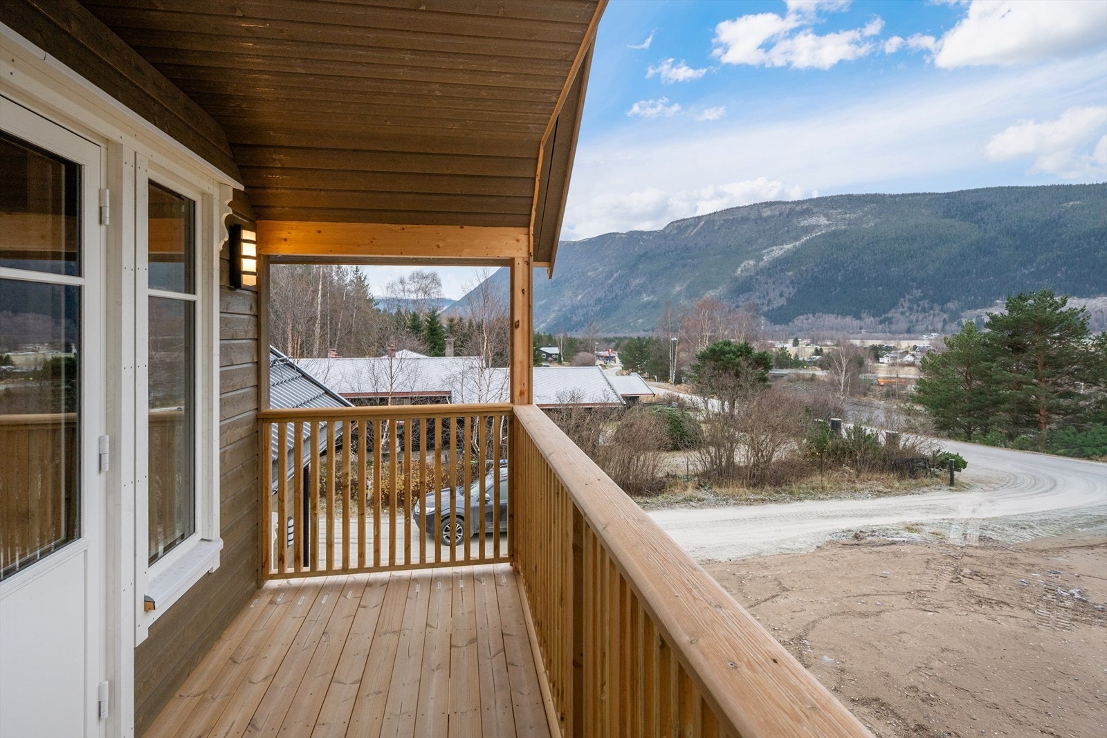 Herfra er det fin utsikt mot nærområdet og dalføret. Galleribilde