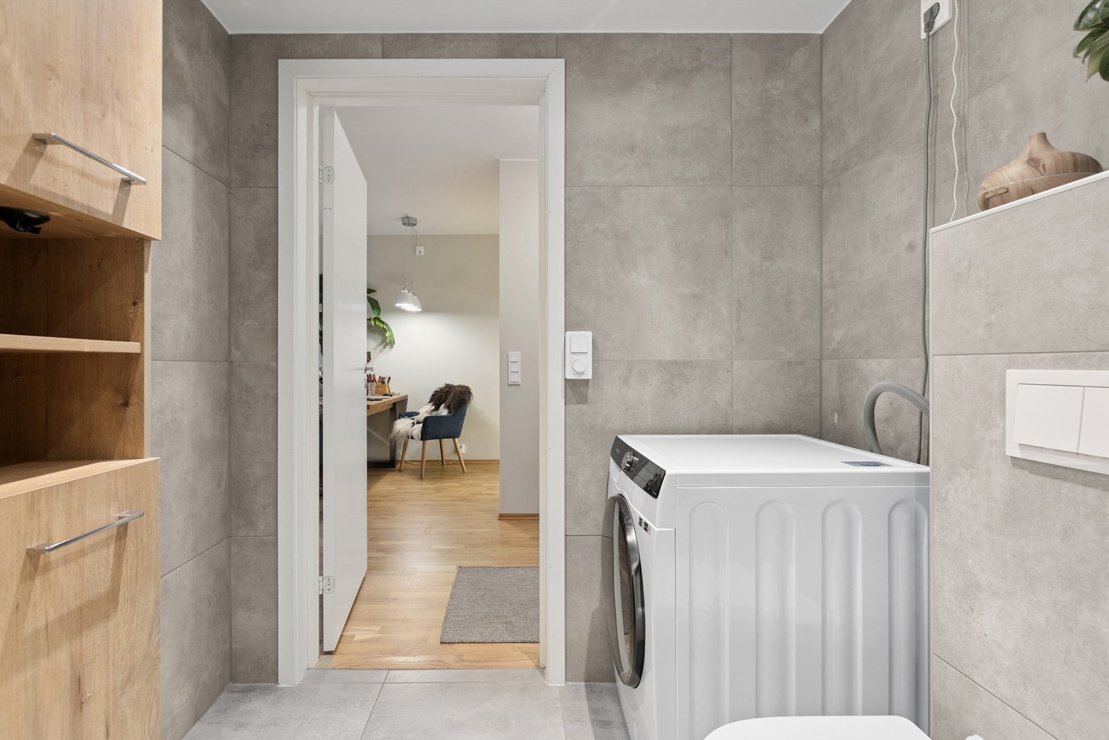 Det er opplegg for vaskemaskin på badet. Galleribilde