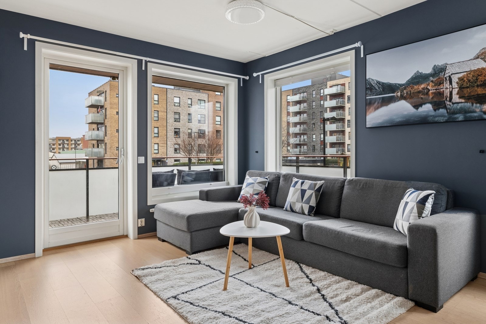 Velkommen til denne flotte 4-romsen på Løren! Galleribilde