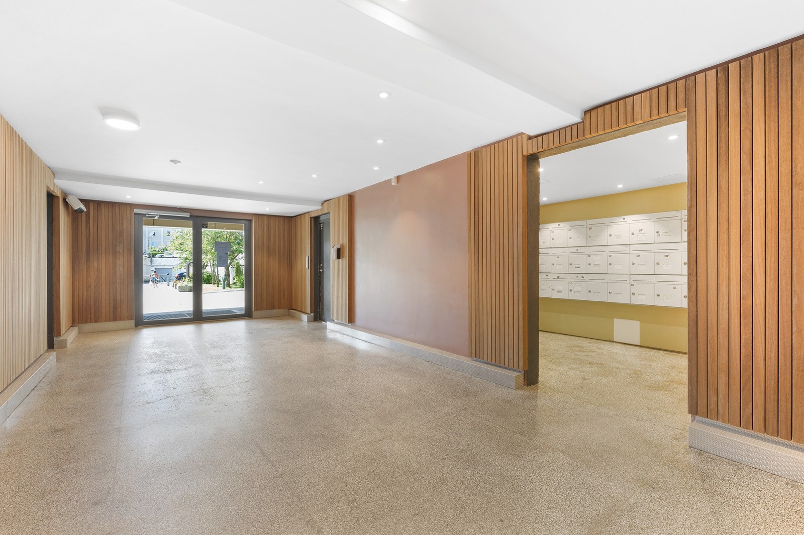 Pent inngangsparti. Galleribilde