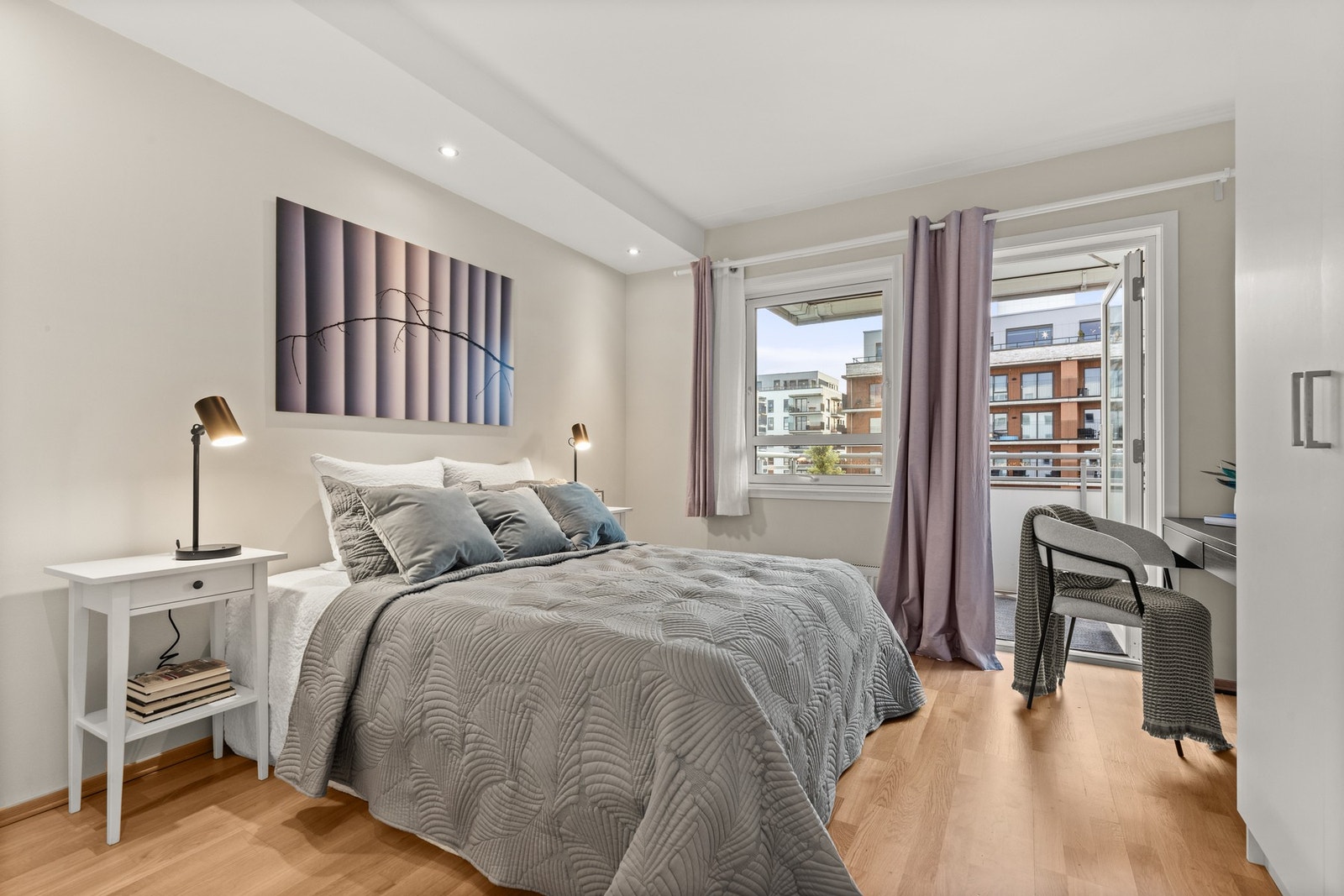 Hovedsoverom med adkomst fra entré. Galleribilde