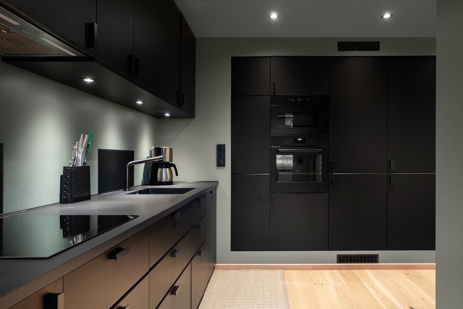 Leiligheten er moderne innredet og har svært god standard Galleribilde