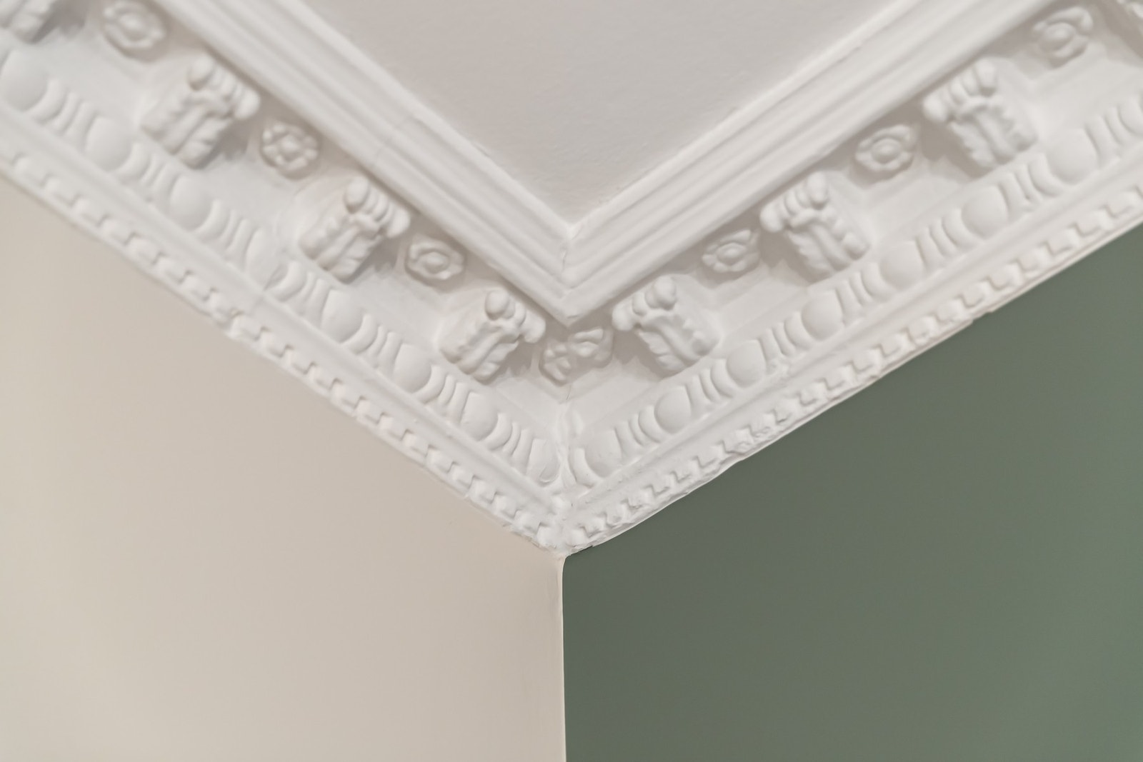 Leiligheten har klassiske og stilfulle detaljer Galleribilde