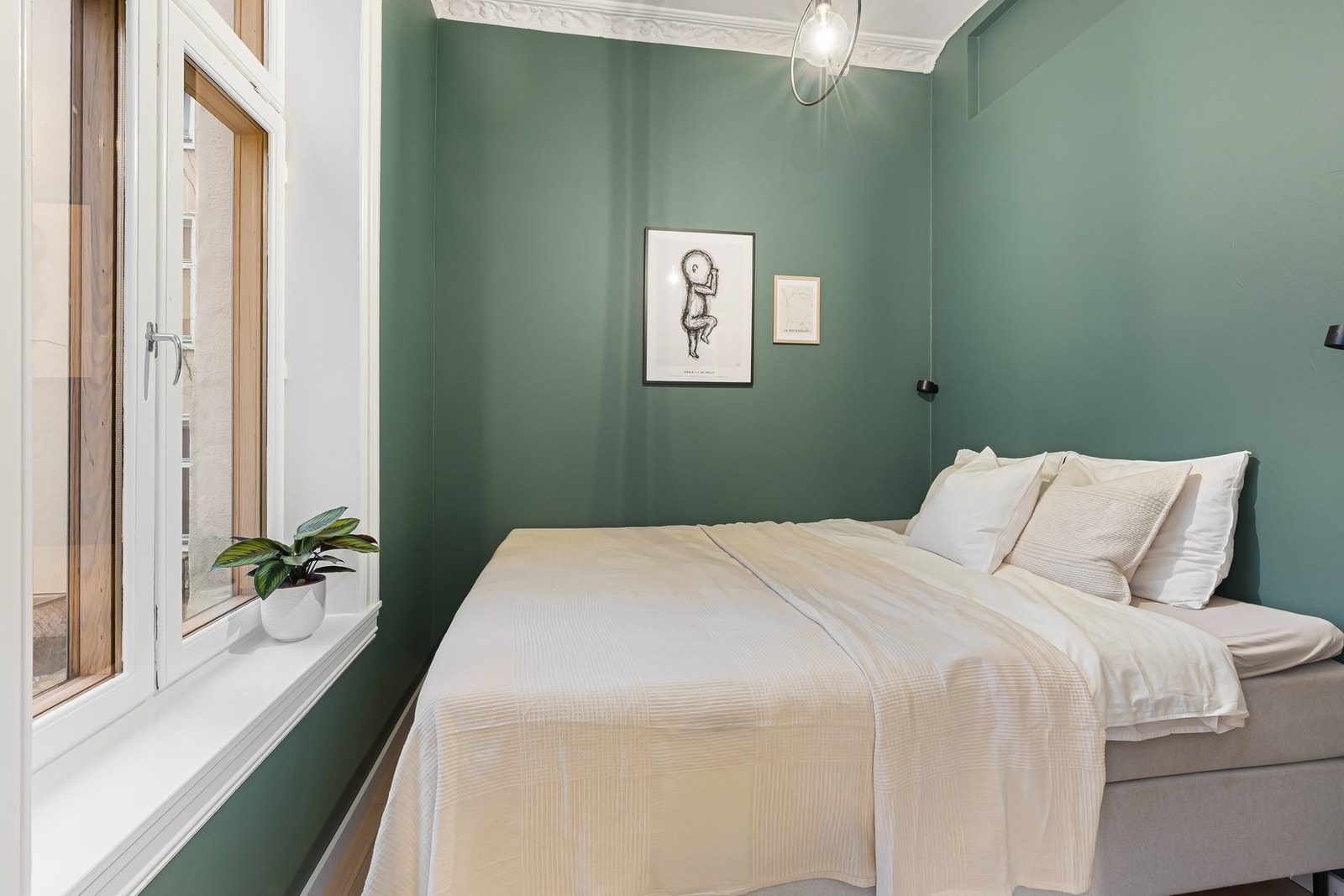 Leiligheten inneholder to soverom Galleribilde