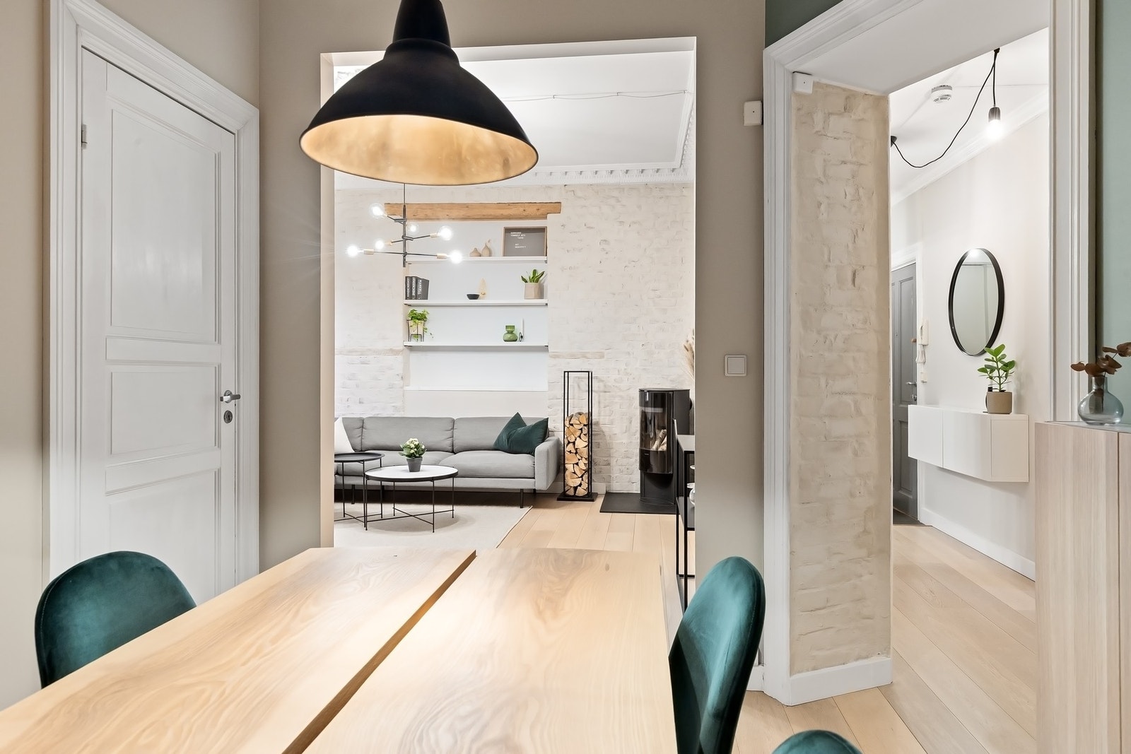 Her kan man ha langbord med plass til mange gjester Galleribilde