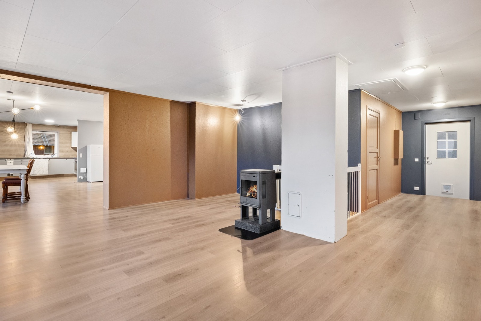 Boligen ble opprinnelig bygget med fire boenheter, og ble oppført i 2006. Galleribilde