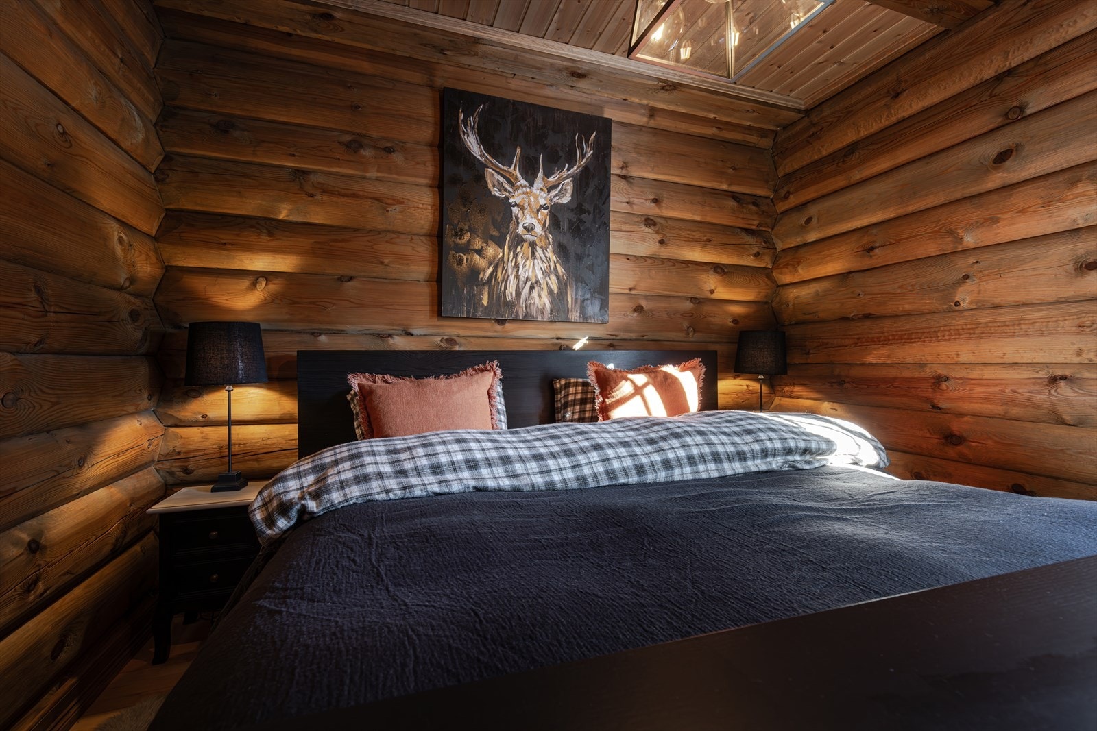 Delikat hovedsoverom med skapplass. Galleribilde