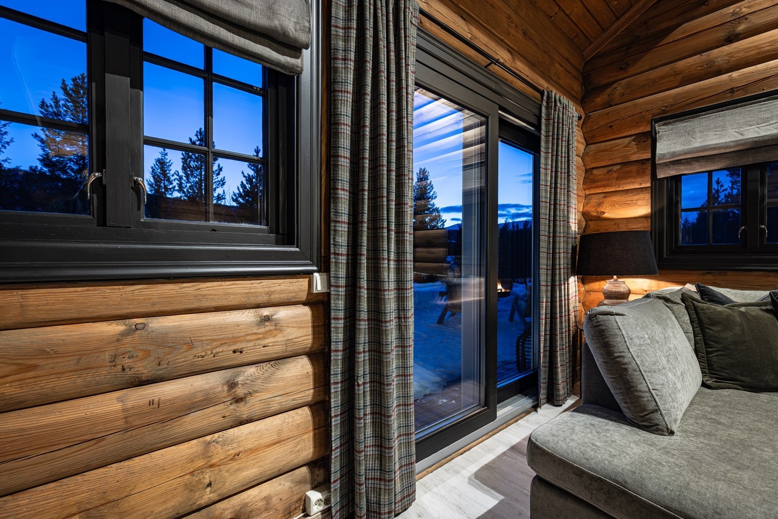 "Blåtimen" er magisk på "Kosebu". Galleribilde