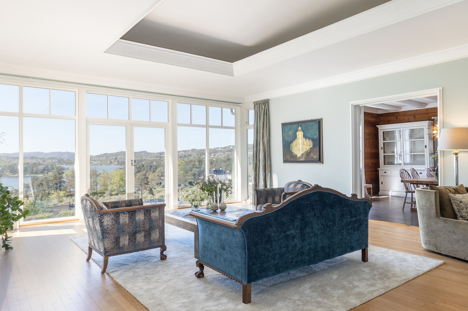 Lys og delikat hovedstue med en formidabel utsikt. Galleribilde