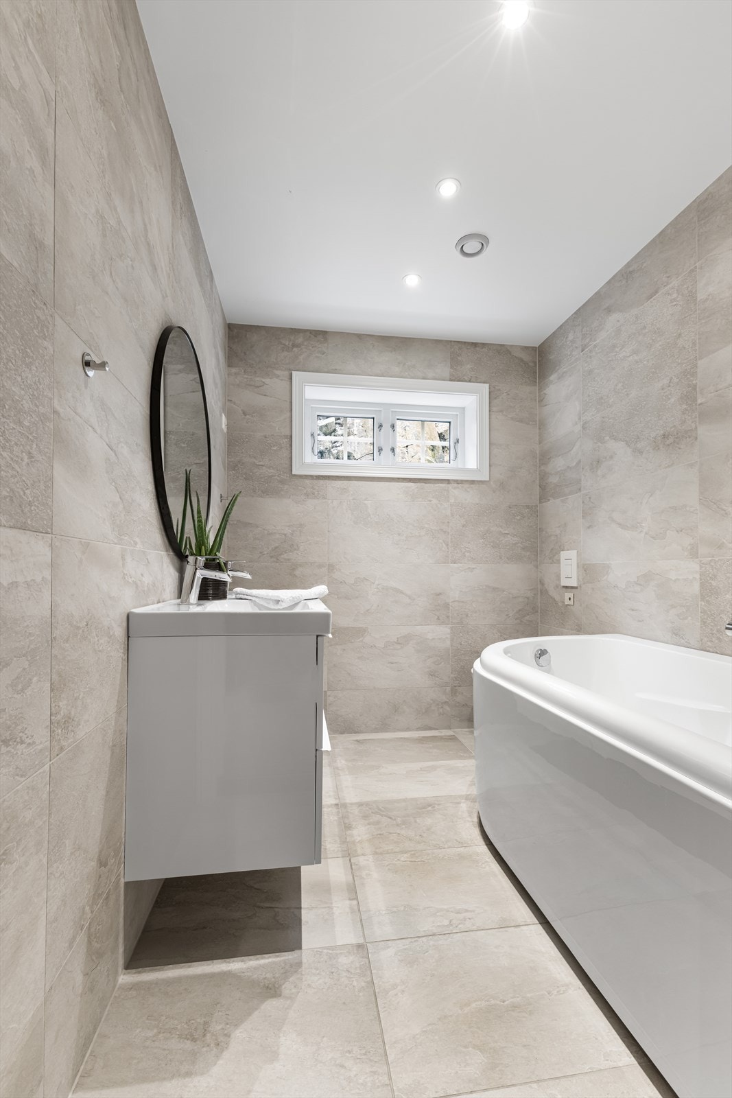 Flislagt bad 1. etasje Galleribilde