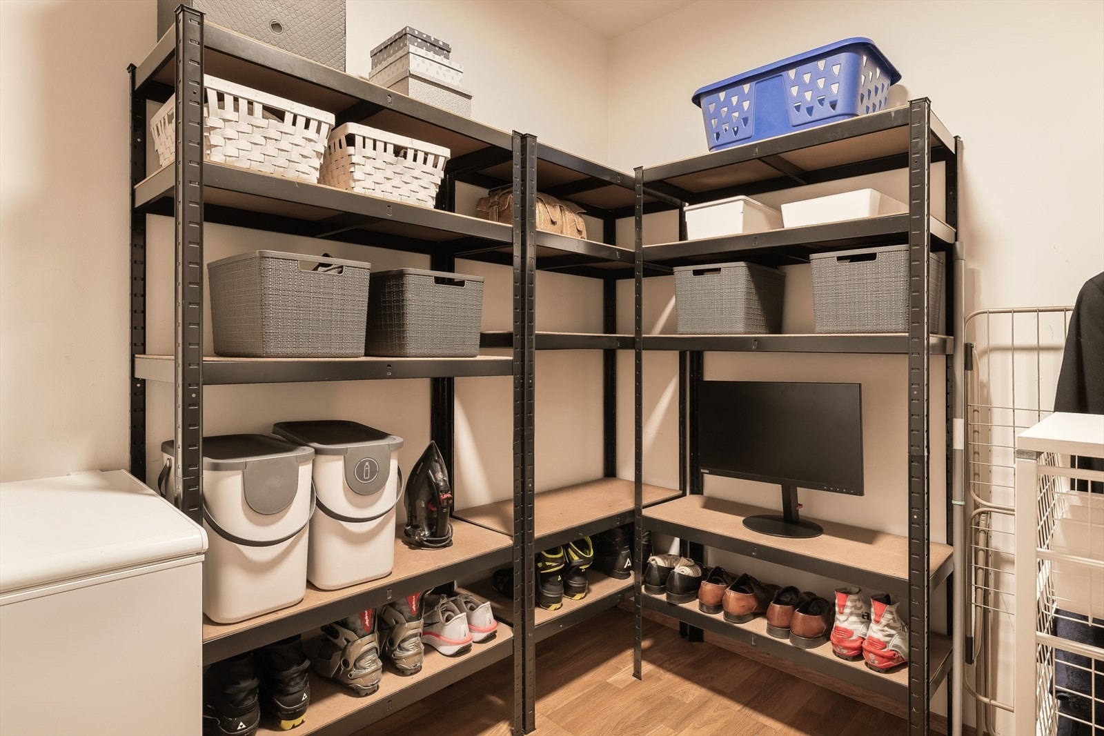 I tilknytningen til entréen finner man en praktisk bod på 6 kvm. Galleribilde