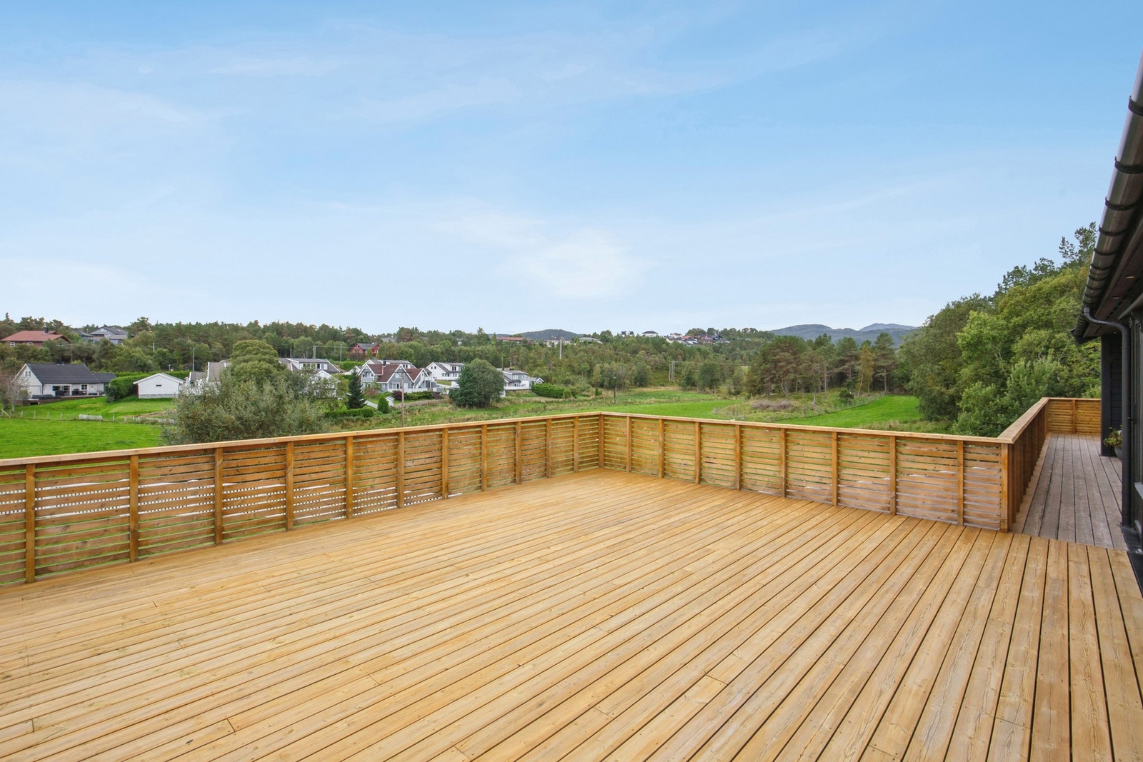 Stor verandaen på ca. 126 kvm Galleribilde