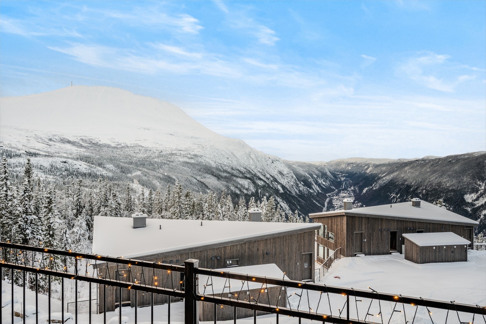 Brendstaulvegen 47 ved Christopher Lejonberg & Mathias Ørnes Galleribilde