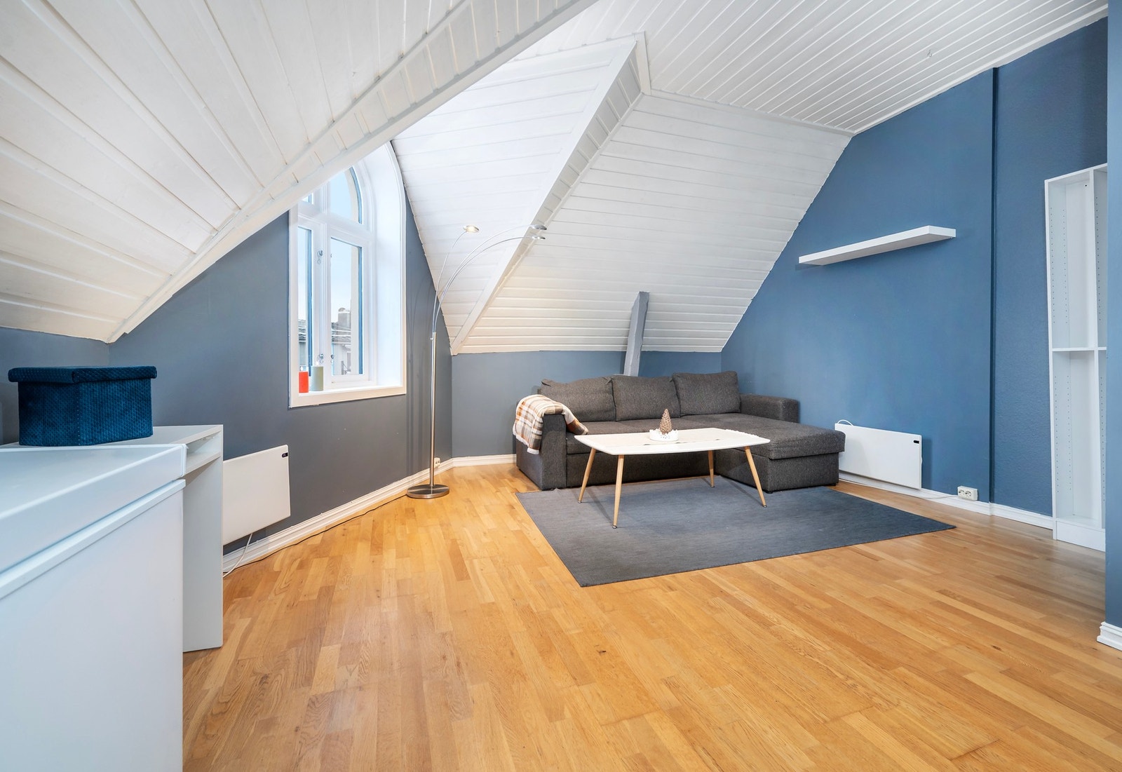 Leiligheten har parkett på gulv. Galleribilde