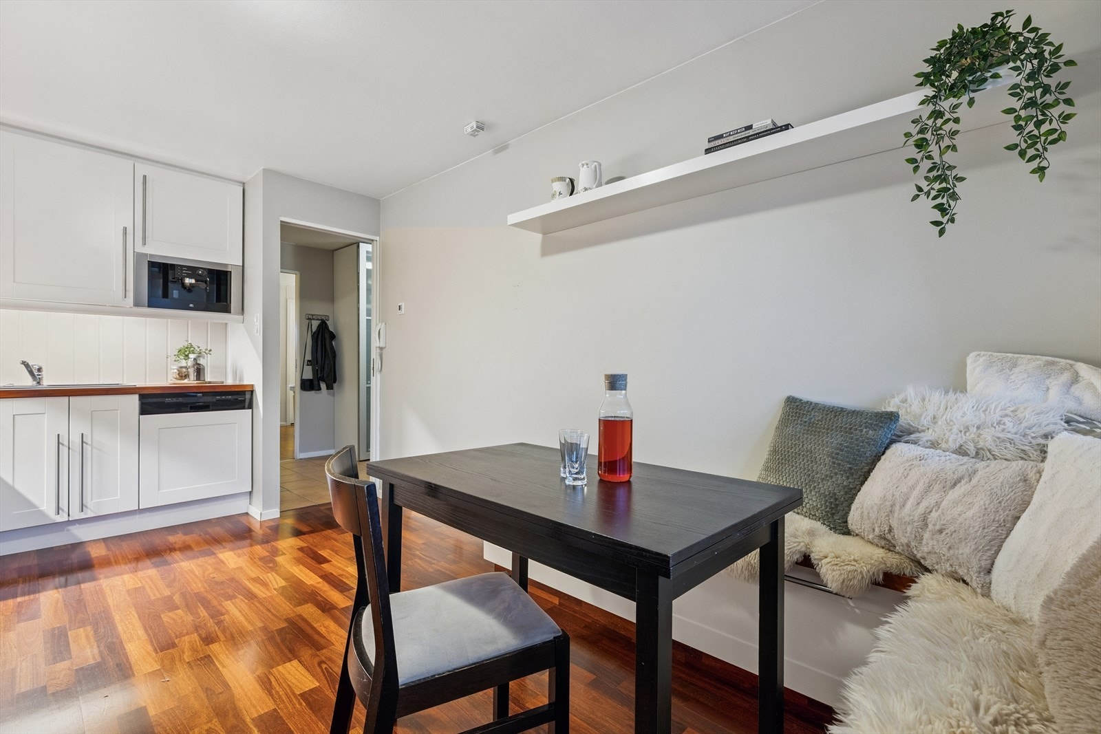 Kjøkkenet er adskilt fra stuen. Galleribilde