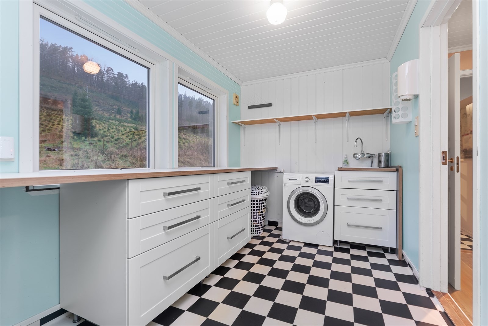 Meget praktisk med egen inngang direkte hit Galleribilde