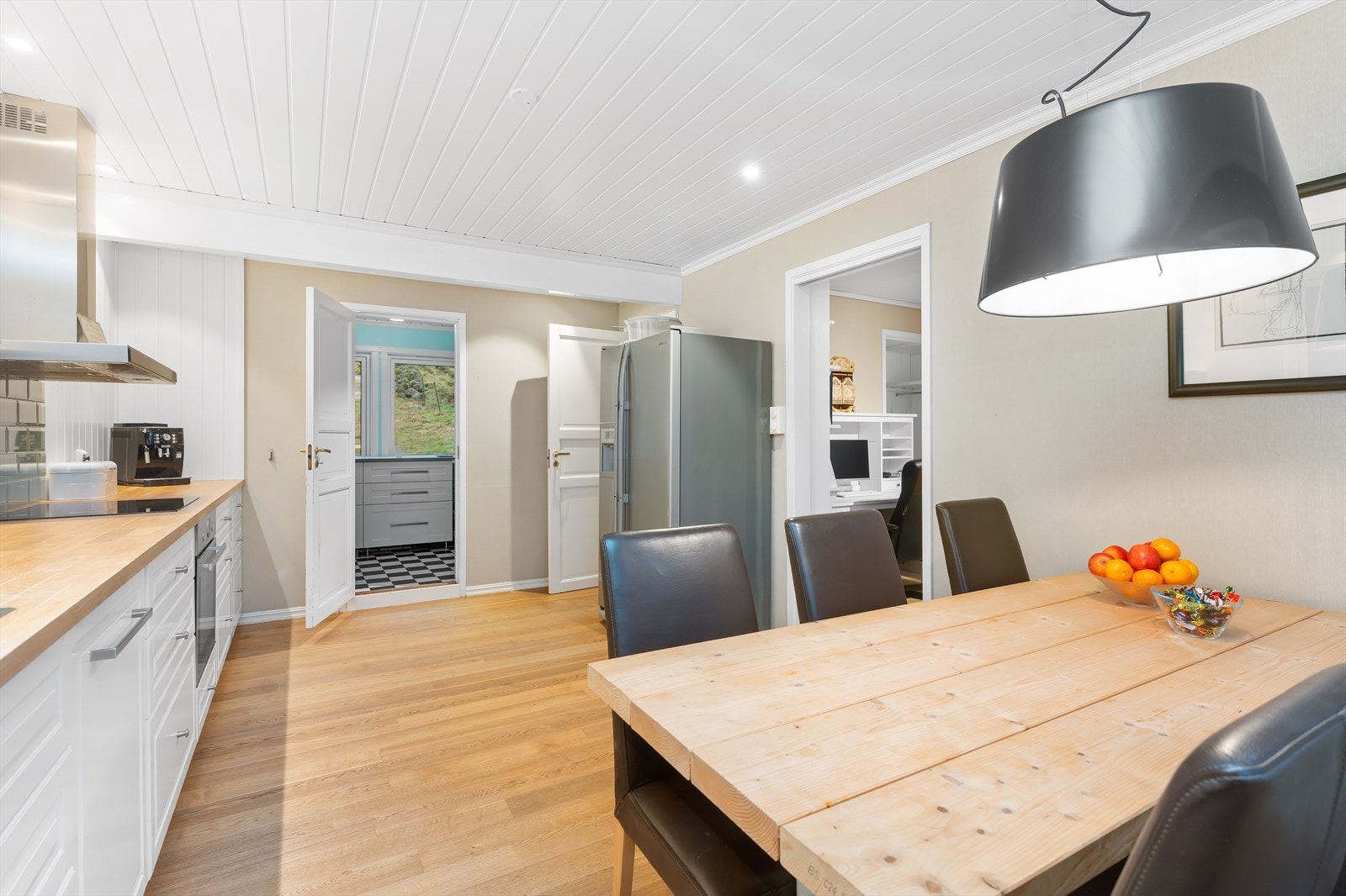 Vaskerom/bi-inngang Galleribilde