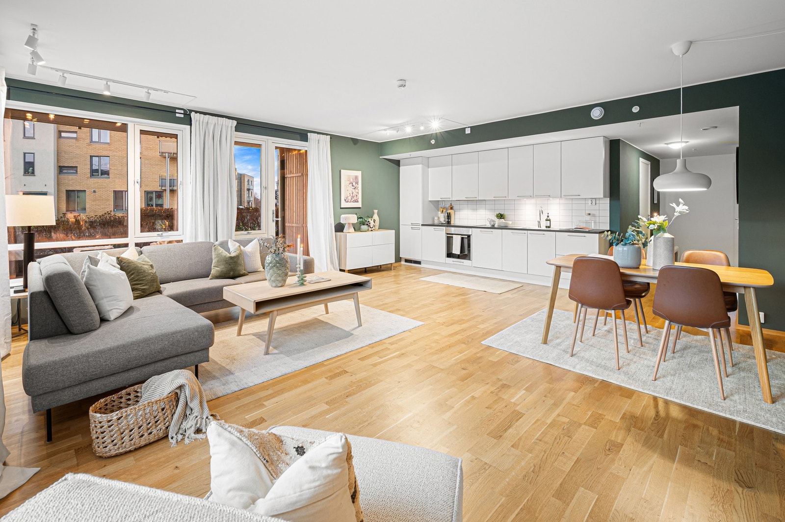 EiendomsMegler1 ved Markus Tangvik har gleden av å presentere en lekker 3-roms leilighet i Skonnertvegen 15 på Grilstad. Foto: Krokstad&Nervik, (Jens Martin Nervik) Galleribilde