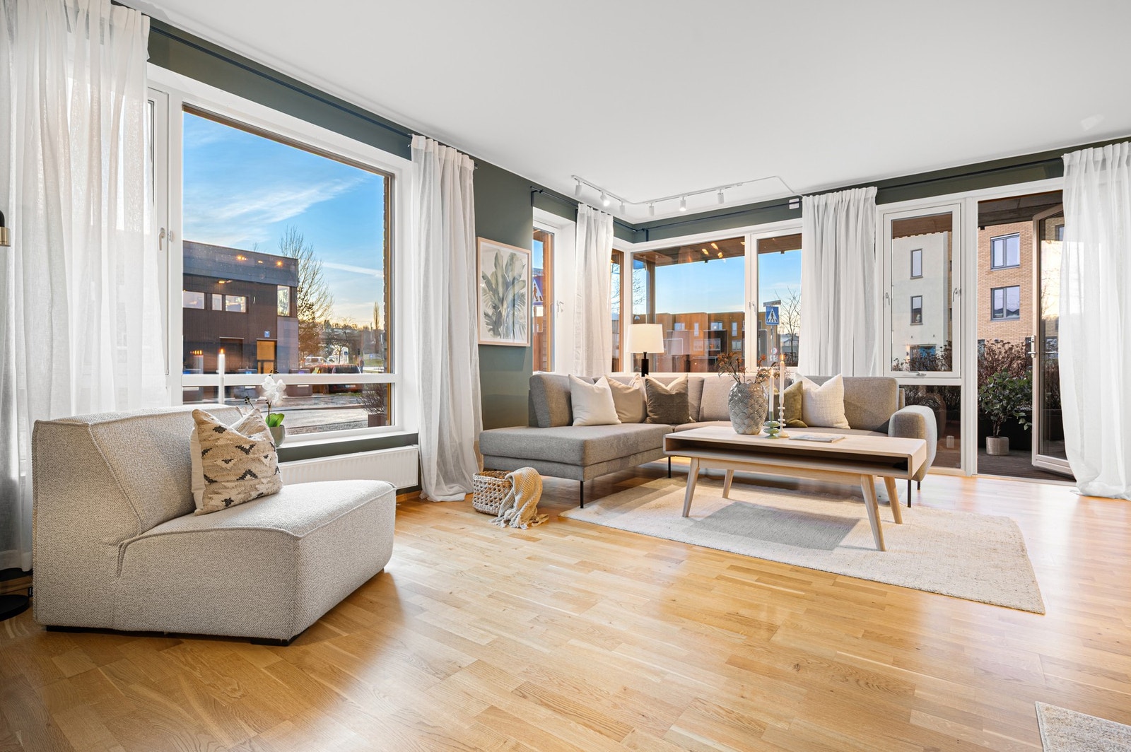 EiendomsMegler1 ved Markus Tangvik har gleden av å presentere en lekker 3-roms leilighet i Skonnertvegen 15 på Ranheim!
Foto: Krokstad&Nervik, (Jens Martin Nervik) Galleribilde