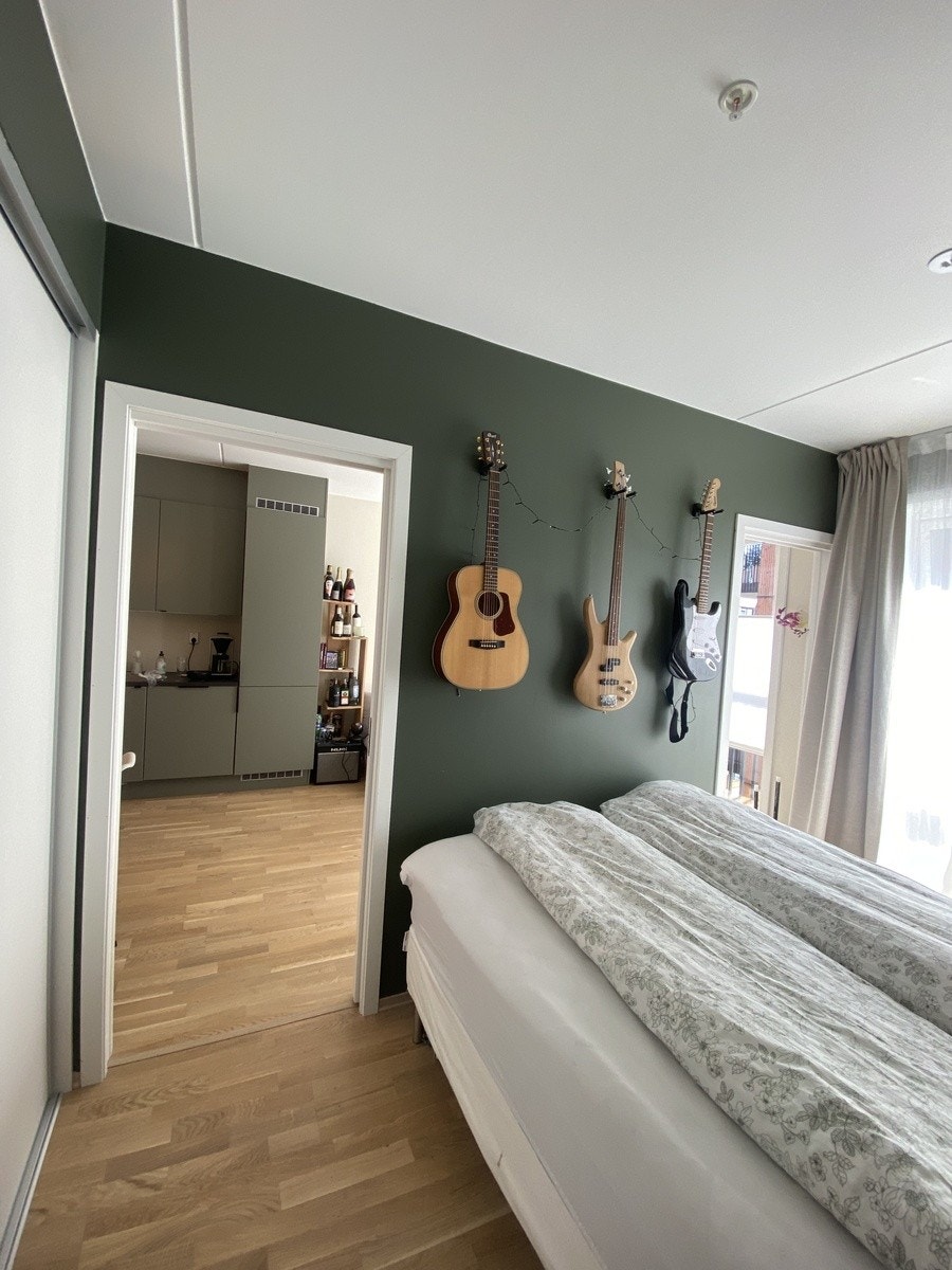 Soverom med dobbeltseng. Galleribilde