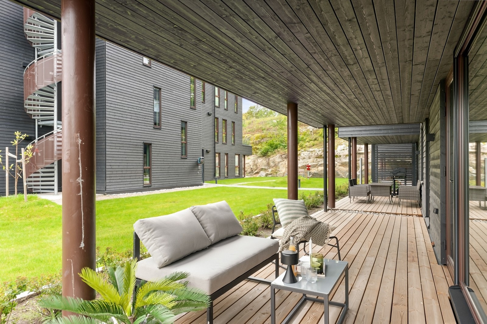 Romslig terrasse Galleribilde