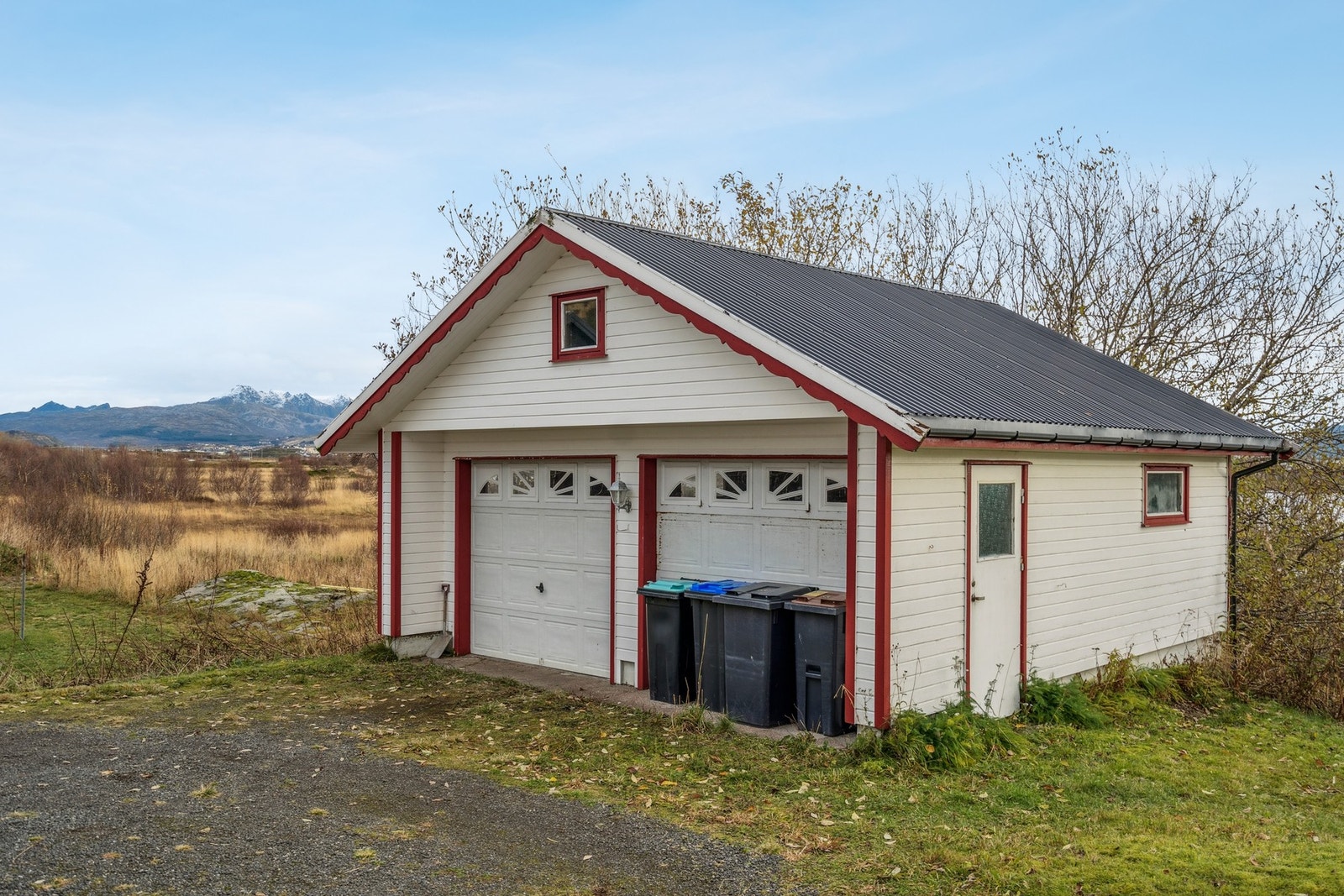 Praktisk dobbelgarasje - ypperlig på vinteren. Galleribilde