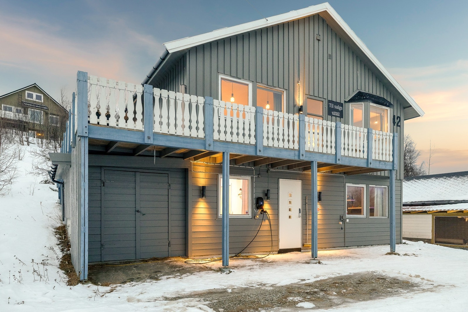 I tillegg til flere boder inne, har boligen en bod ute også- perfekt for ekstra lagringsplass. Galleribilde