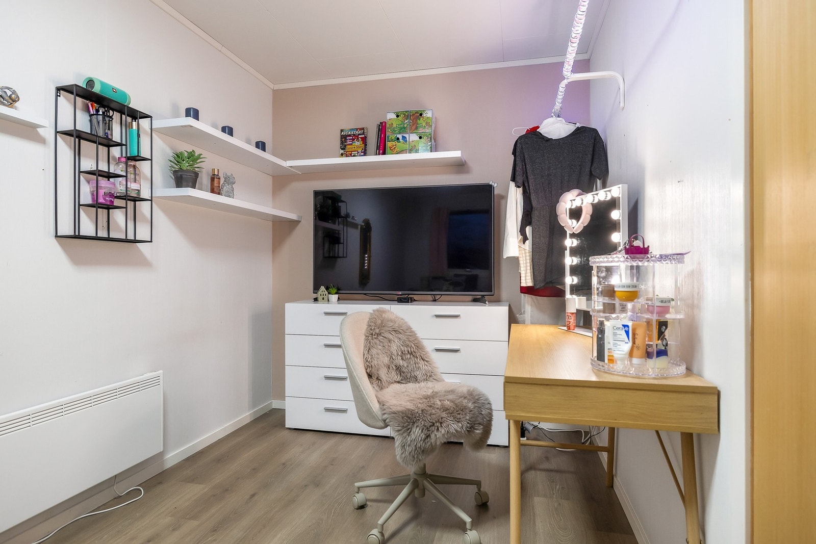 I tillegg til annet ønsket møblement. Galleribilde