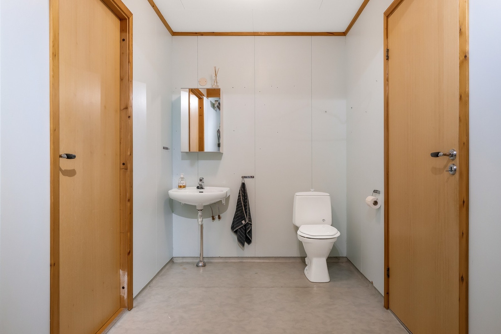 På vaskerommet er det montert et ekstra toalett. Galleribilde