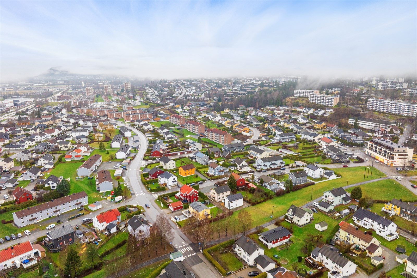 Beliggenheten er strålende, med gangavstand til alt man trenger i hverdagen. Galleribilde