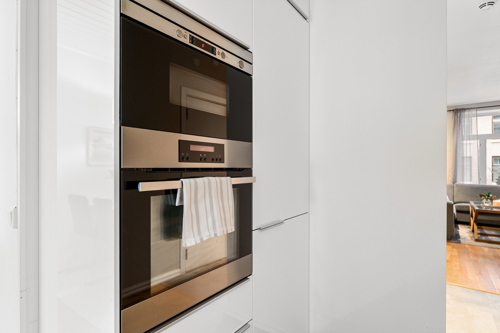 Integrerte hvitevarer medfølger handelen. Kjøkkenet har fått TG1 fra takstmann. Galleribilde