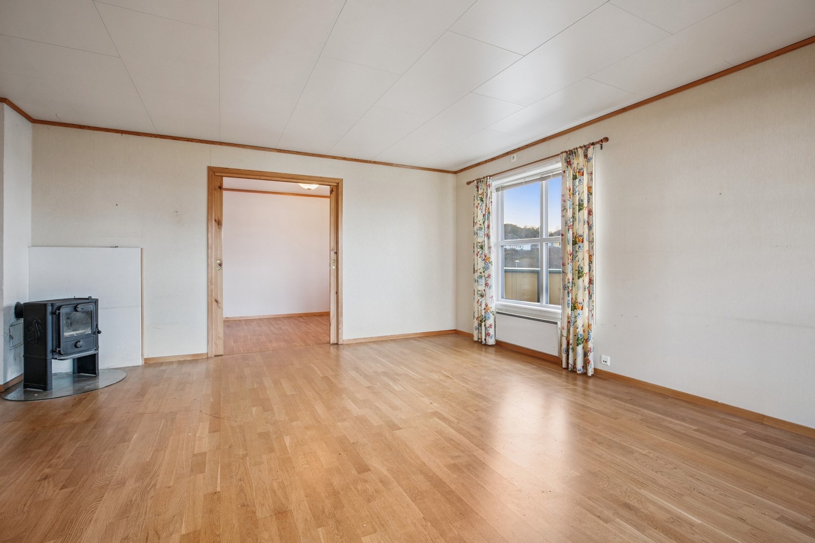 Stue har vedfyring Galleribilde