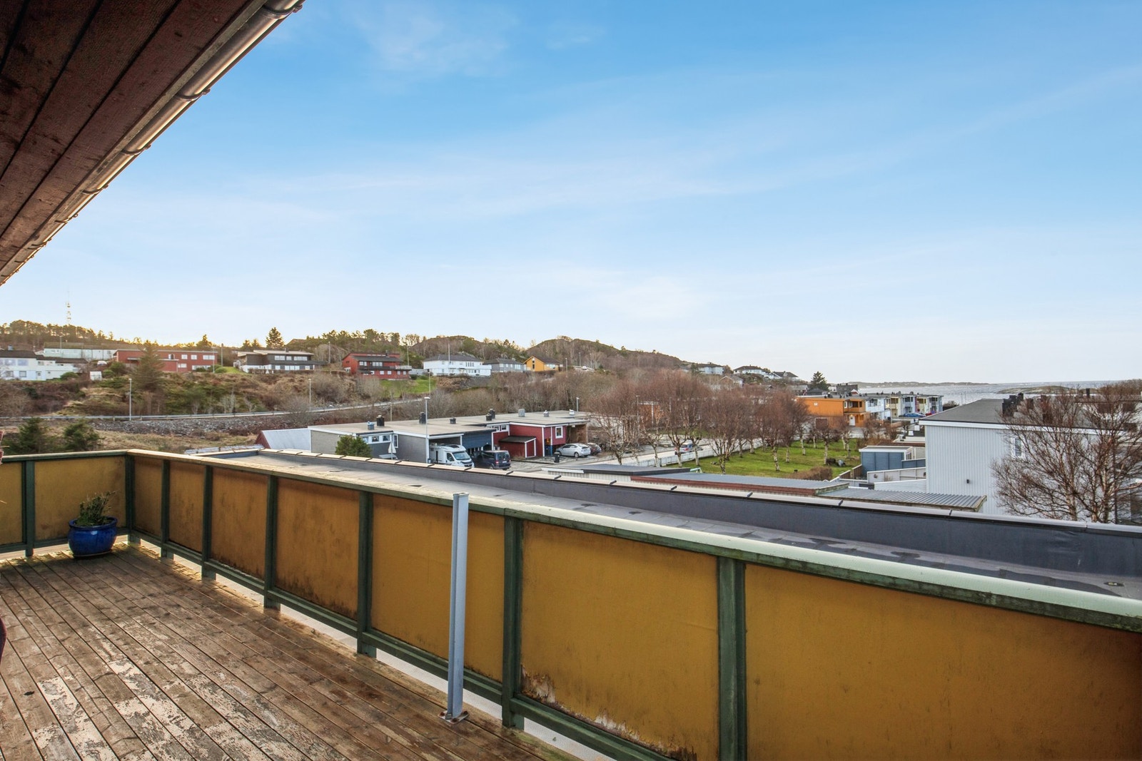 Terrasse har rikelig med ettermiddags/ kveldssol Galleribilde