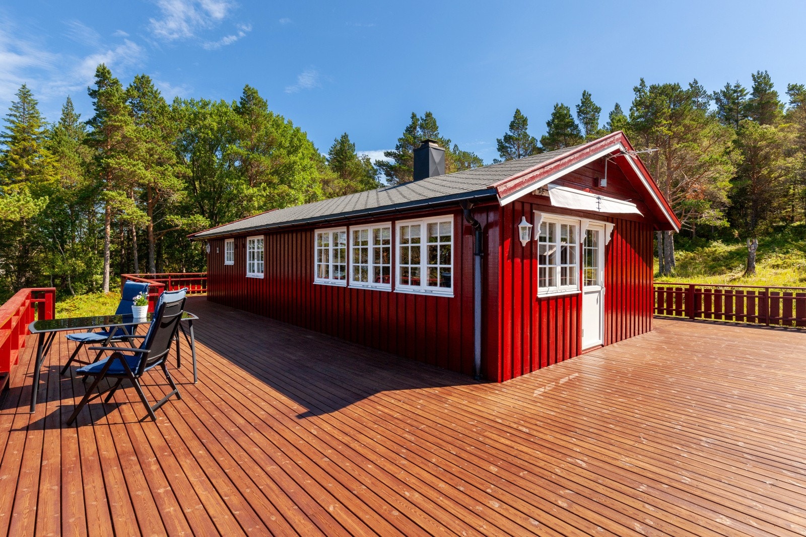 Terrassen er ca. 160 m² (TBA). Galleribilde