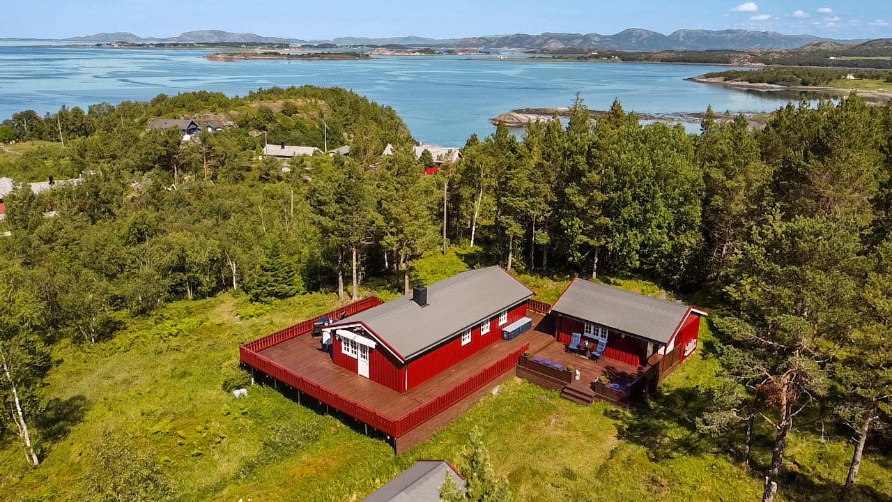 DNB Eiendom v/Dorte Husmo Fagerstad (47688491) ønsker deg velkommen til Lysøysund og Sandvikhalsstien 11! Galleribilde