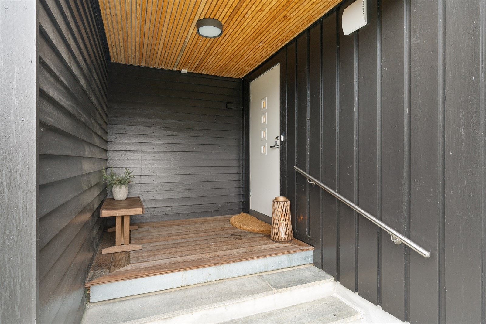 Takoverbygd inngangsparti. Galleribilde