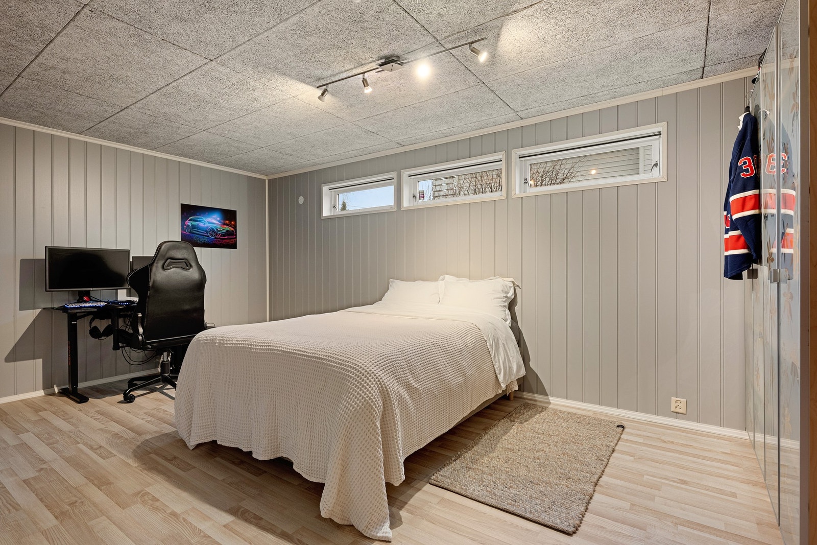 Rom i kjeller innredet kjellerstue (ikke godkjent for varig opphold) Galleribilde