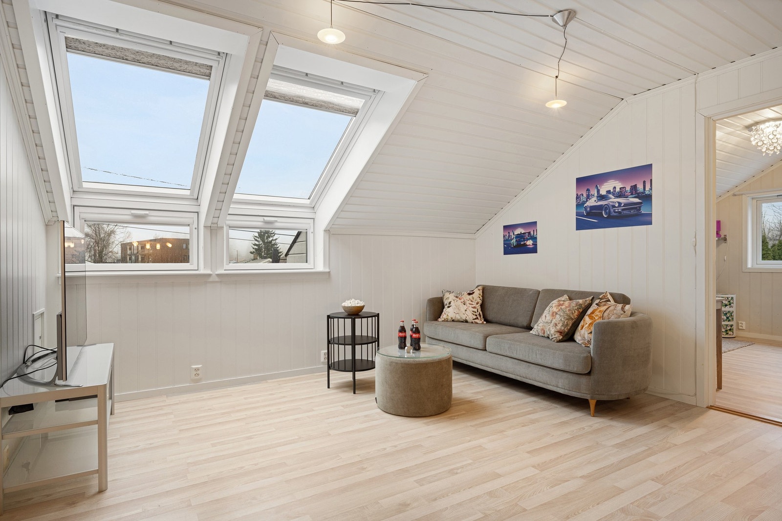 Velux vinduer sørger for mye fint lysinnslipp Galleribilde