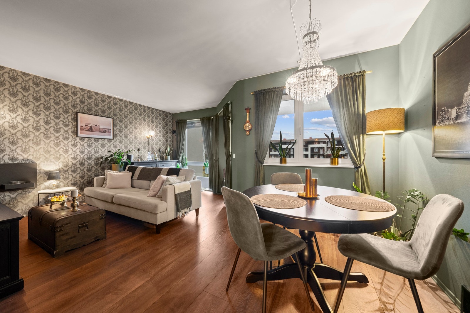 John-Andrè Rasmussen ved PrivatMegleren har gleden av å presentere Ryggeveien 404! Galleribilde