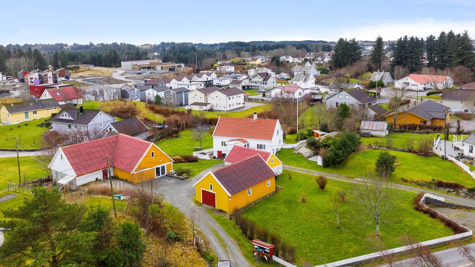 Stor og flott opparbeidet eiendom med veldig sentral beliggenhet. Galleribilde