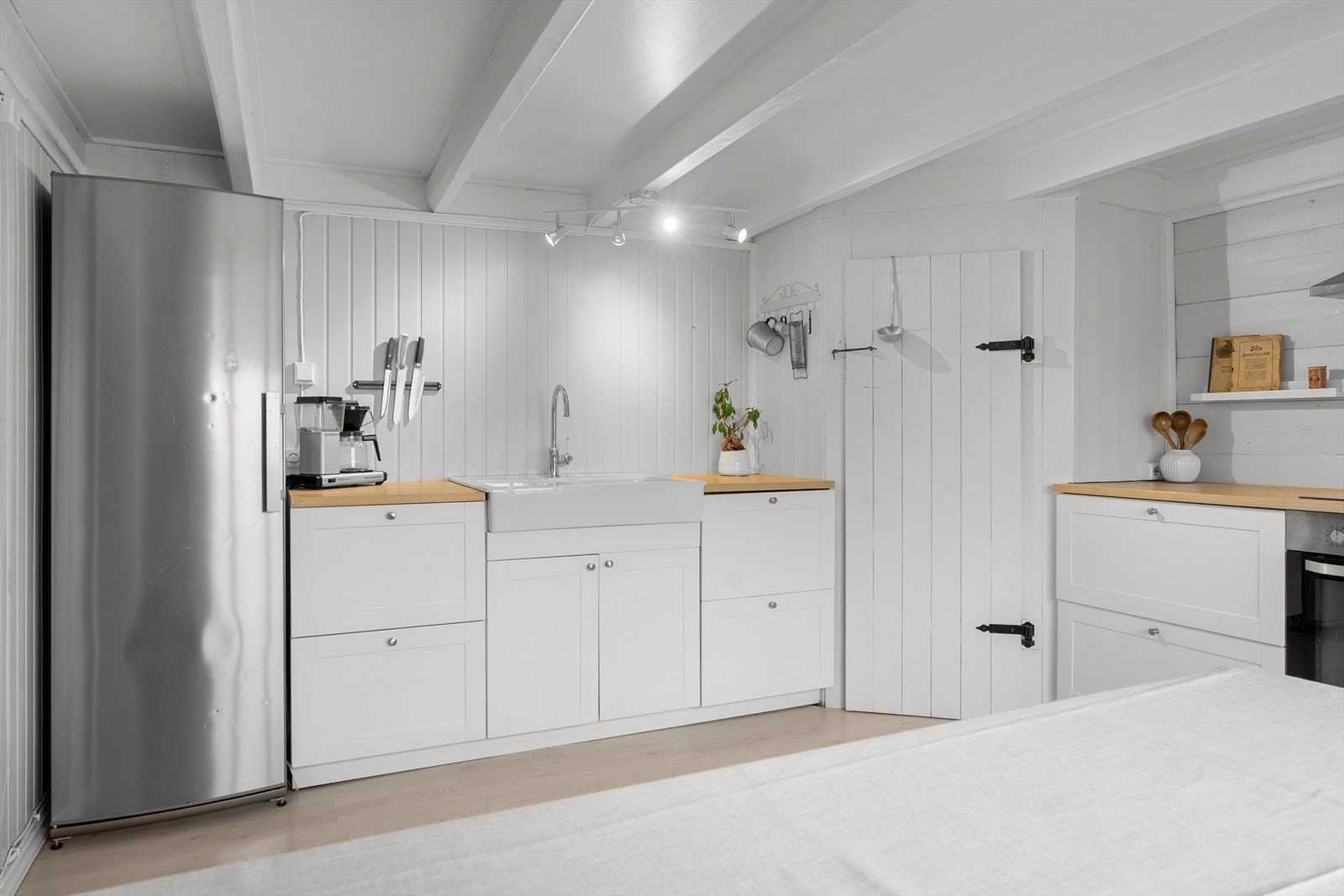 Praktisk og funksjonelt kjøkken. Galleribilde