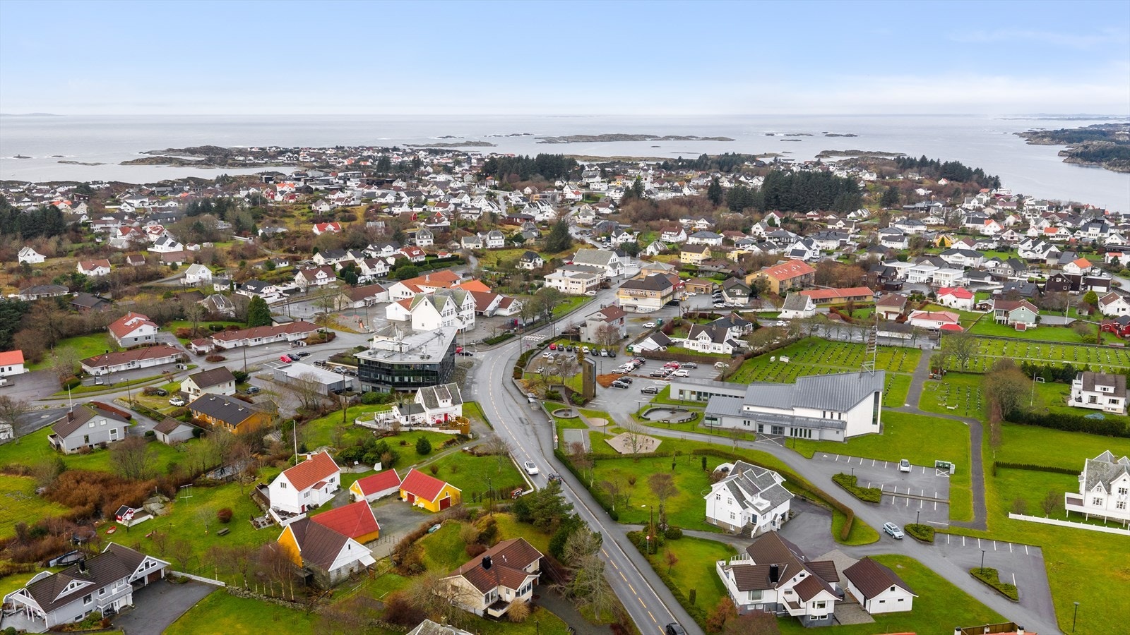 Attraktiv beliggenhet med enkel adkomst til alt Vea tilbyr Galleribilde