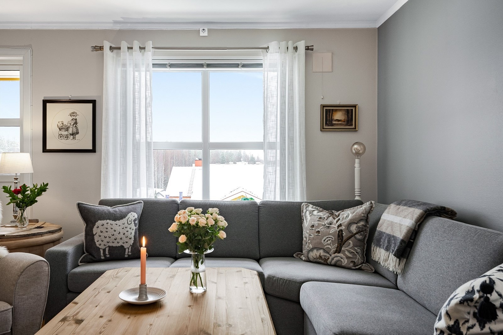 Overflater med malt strietapet, som ble sist malt i 2014. Galleribilde