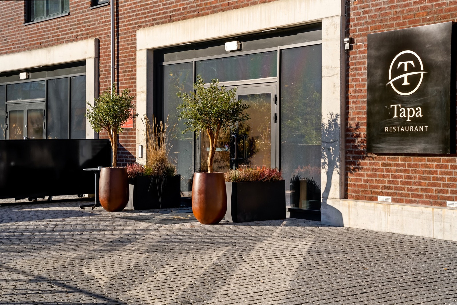 Tapa er en av flere restauranter i nærområdet Galleribilde