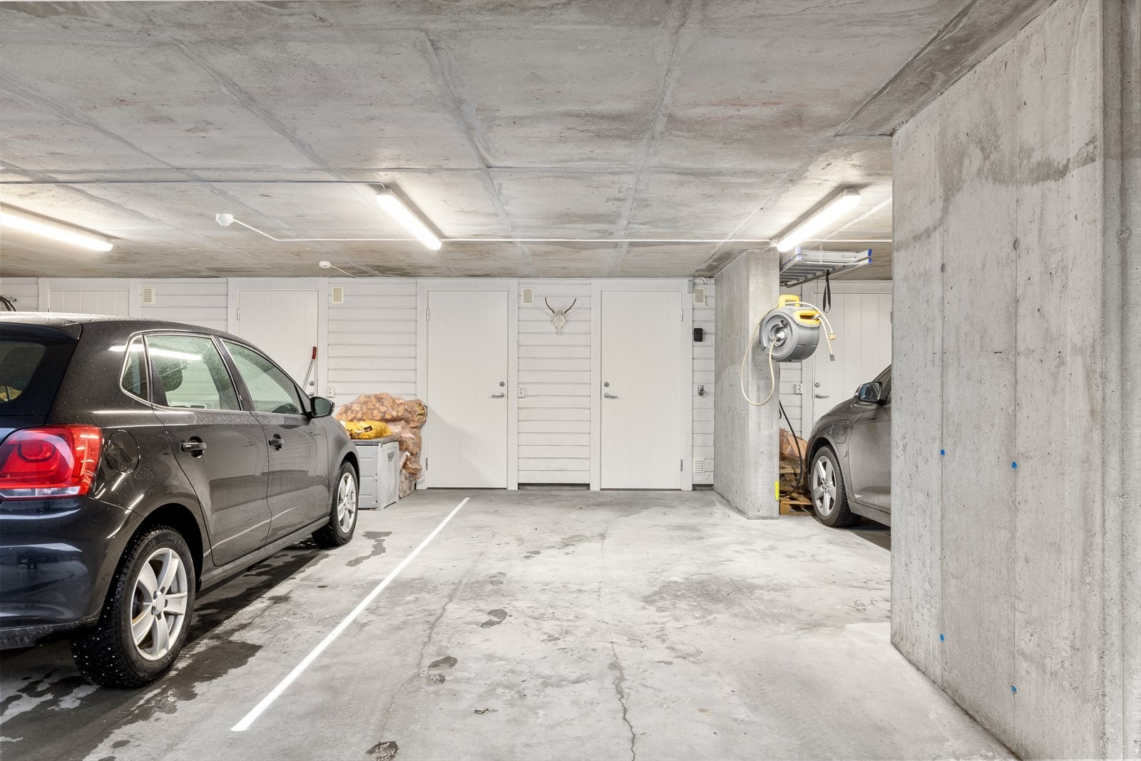 - Med mulighet for installering av elbil-lader. Merk også tilkomst til ekstern bod på 4m² - Galleribilde