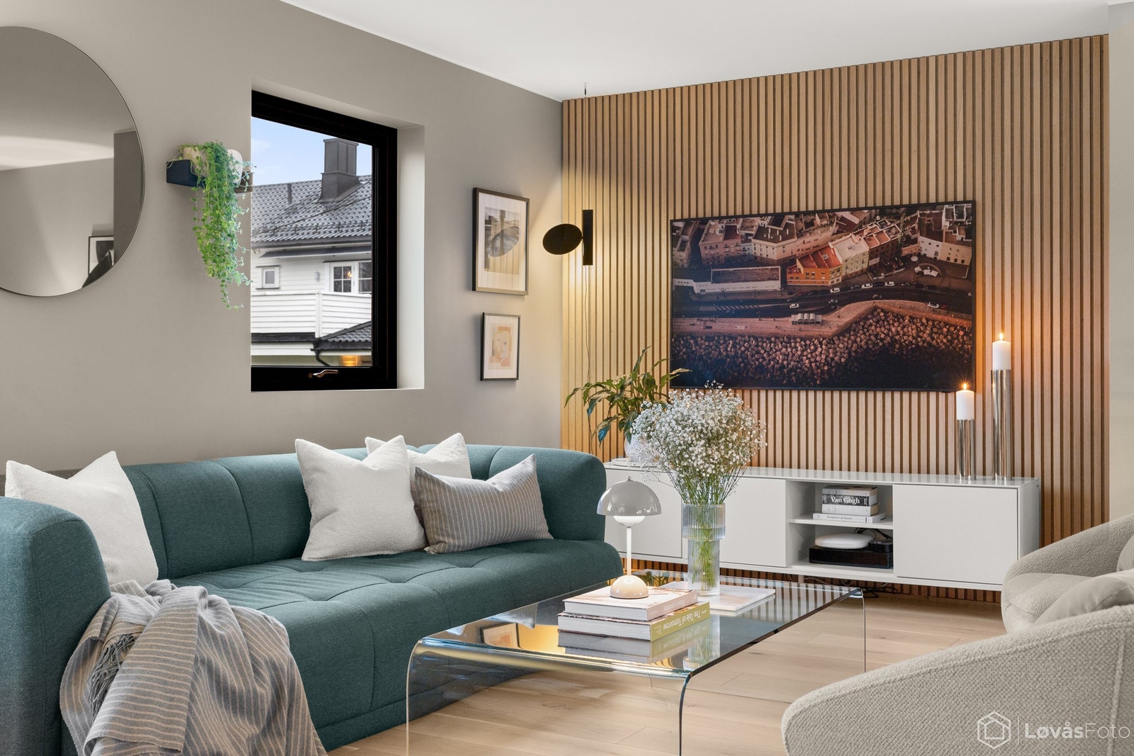 Det er gulvvarme i hele etasjen, som sikrer en jevn og behagelig temperatur. Galleribilde