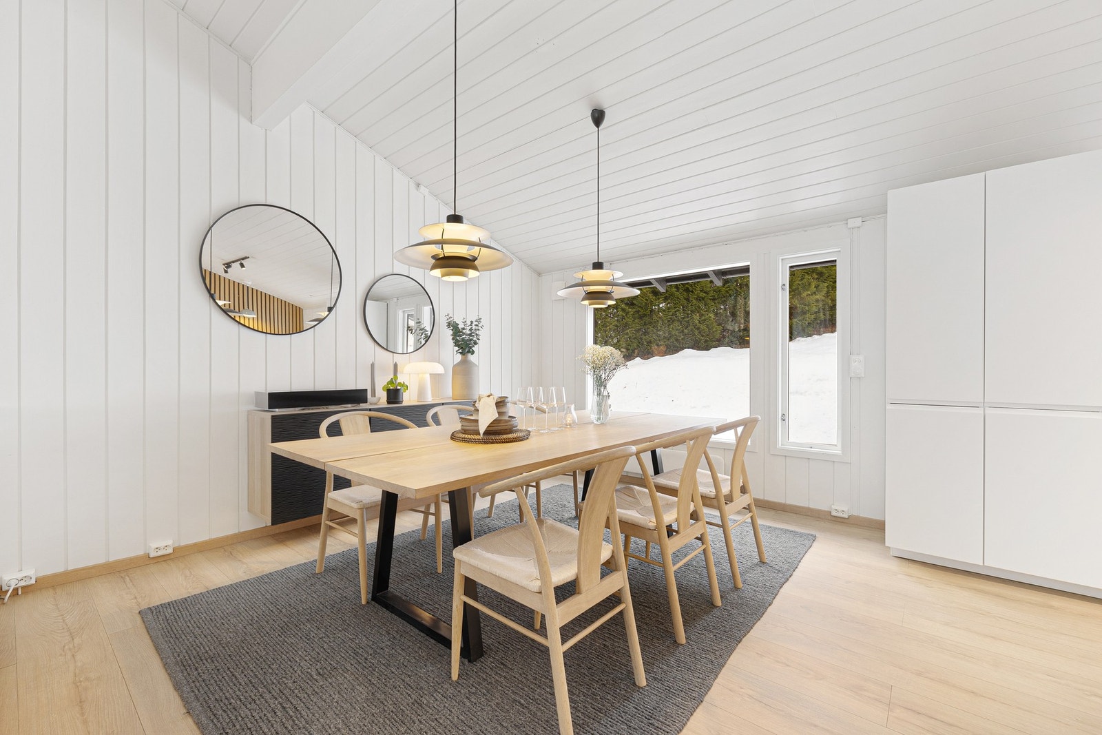 Spisestuen er opprinnelig tegnet som et soverom, og kan enkelt tilbeføres til et godkjent fjerde soverom om man har behov for det. Galleribilde