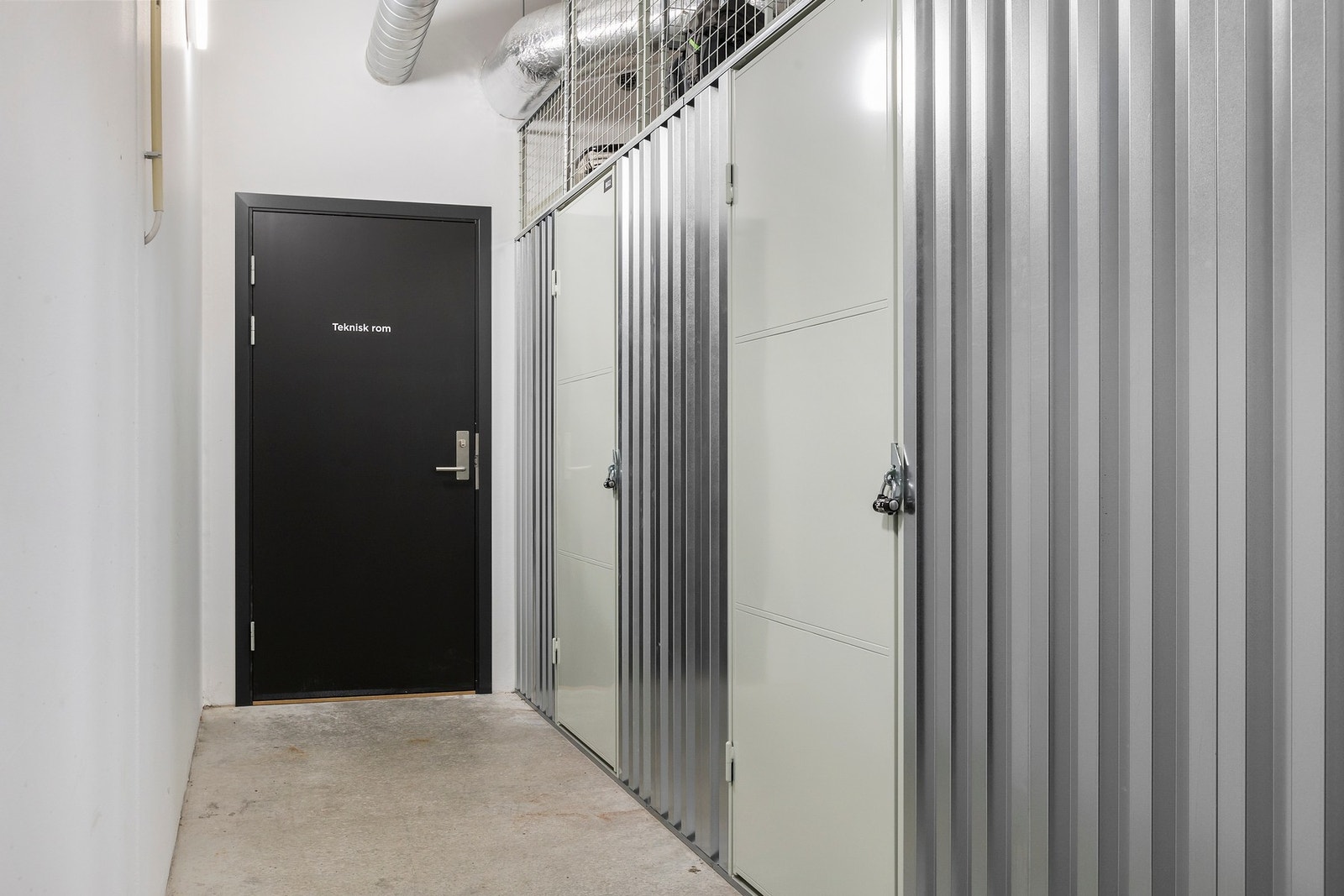 Kjellerbod i avlåst bodrom. Galleribilde