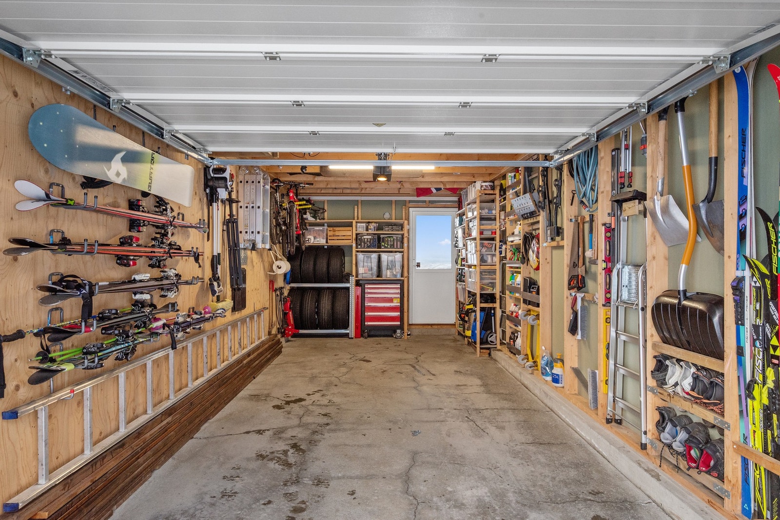 Garasjen er på 22m². Galleribilde