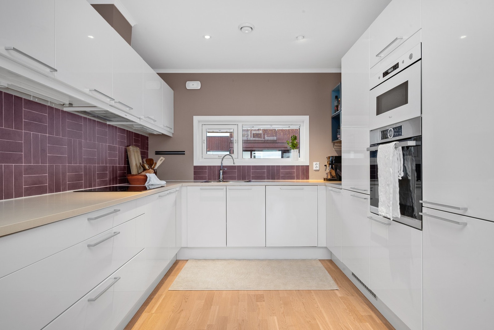 Det er integrerte hvitevarer. Galleribilde